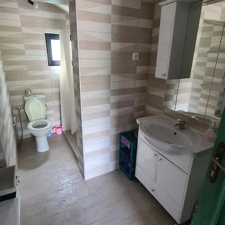 Vikendica Mala Prica